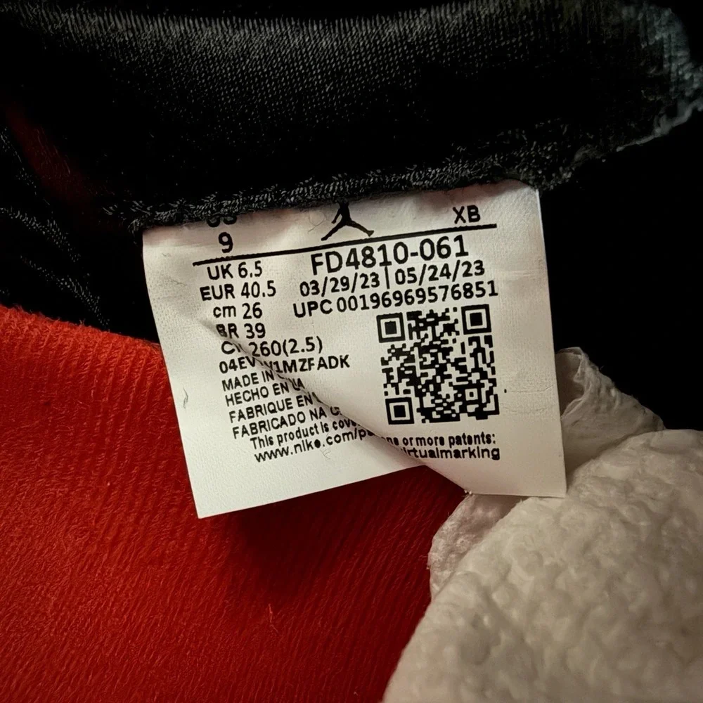 Nike Air Jordan 1 Retro High OG Satin Bred 2023 FD4810-061 Women's Size 9